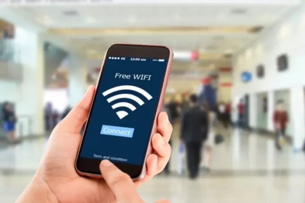 Google advierte: por qué conviene evitar el Wi-Fi público y cómo proteger tus datos bancarios