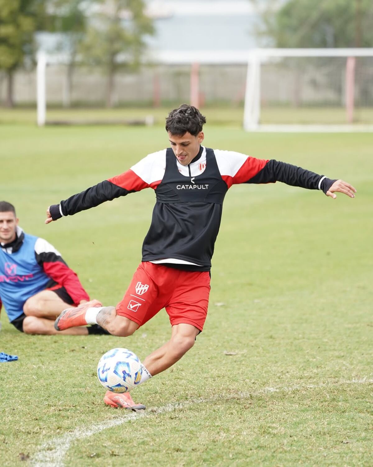 Entrenamiento de Instituto antes del partido ante Central. (Prensa IACC).