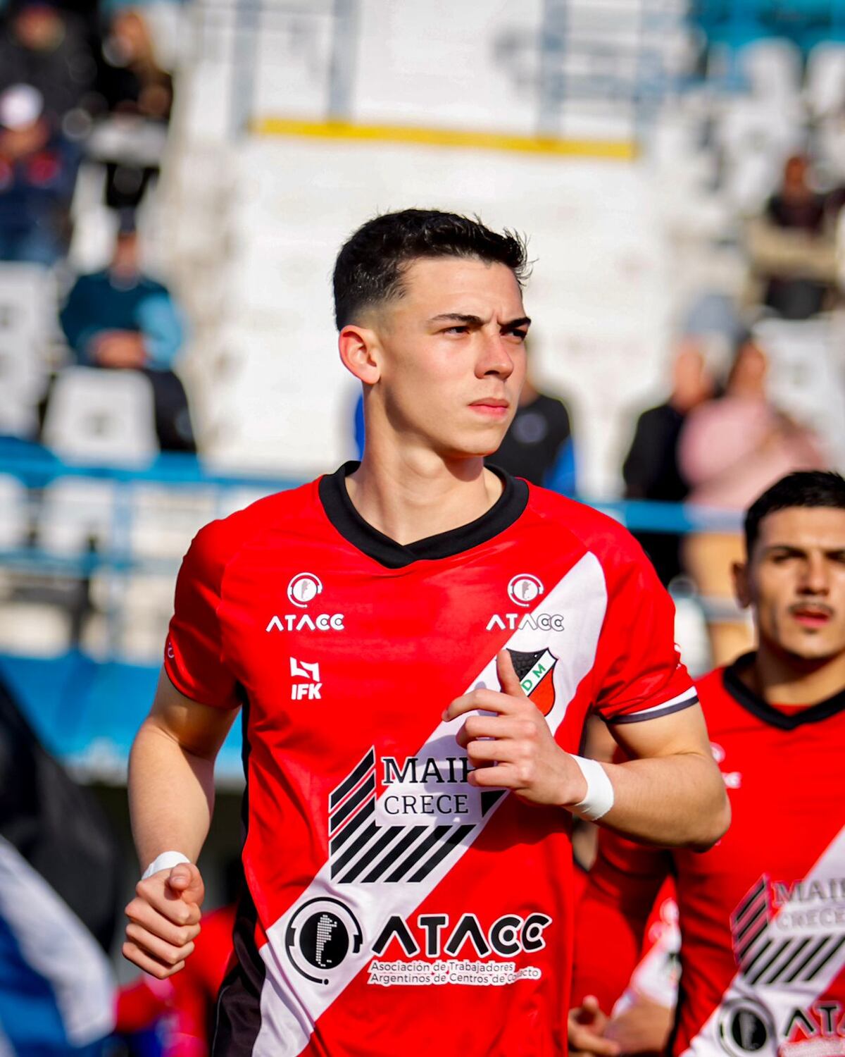 Luciano Arnijas, defensor de 22 años que se formó en Talleres y hoy es uno de los mejores de Deportivo Maipú de Mendoza, en la Primera Nacional. (Gentileza)
