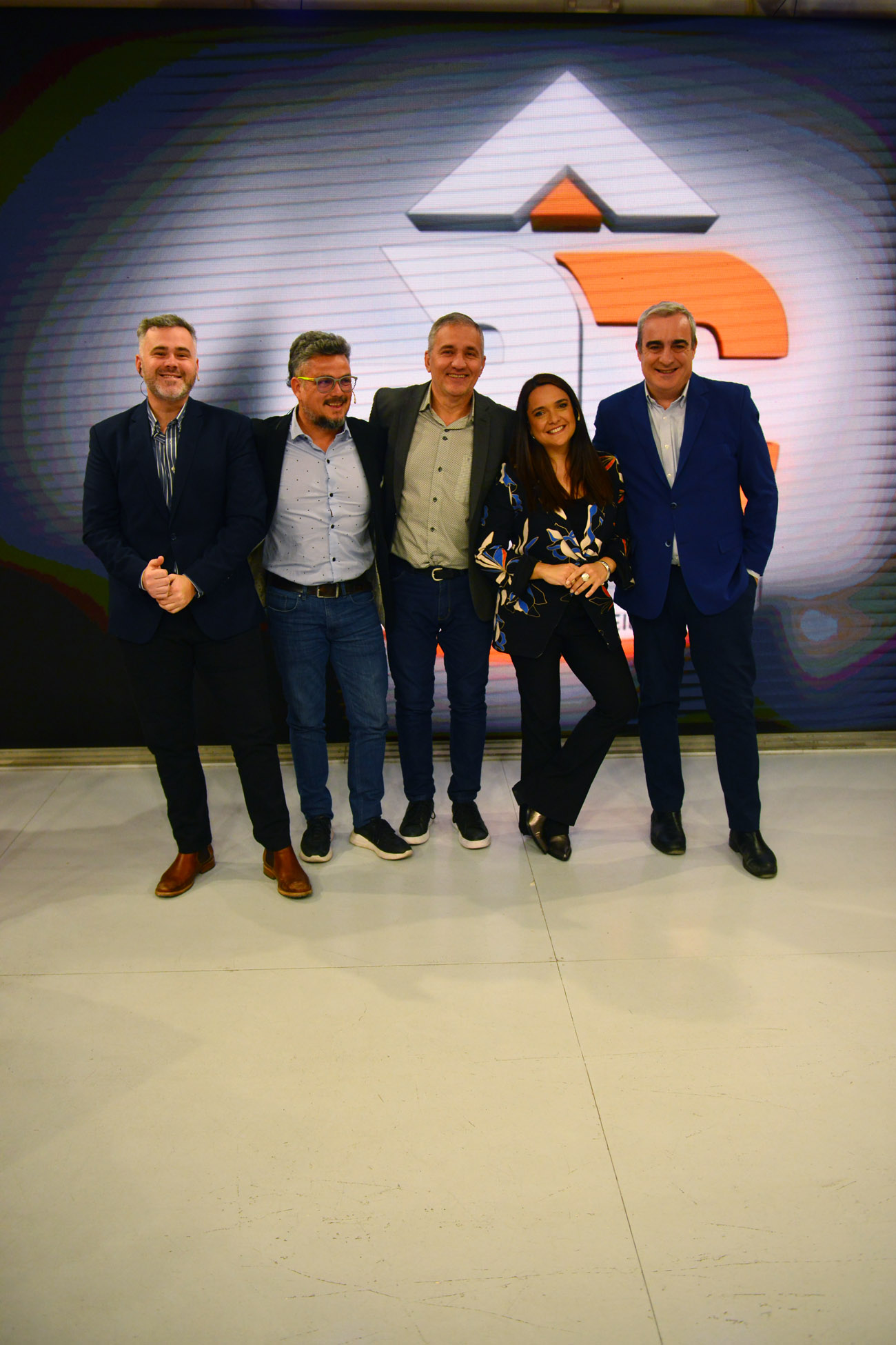 El programa Arriba Córdoba, noticiero matutino de Canal 12, cumple 20 años. (Nicolás Bravo / La Voz)