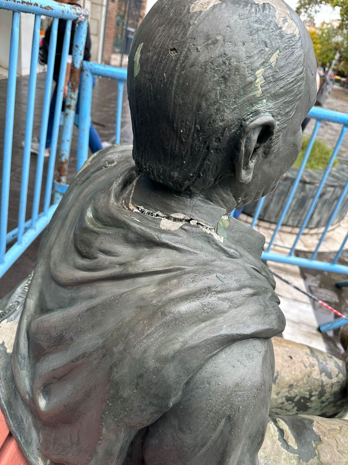 La Municipalidad reparó la estatua de Amadeo Nuccetelli (Prensa)