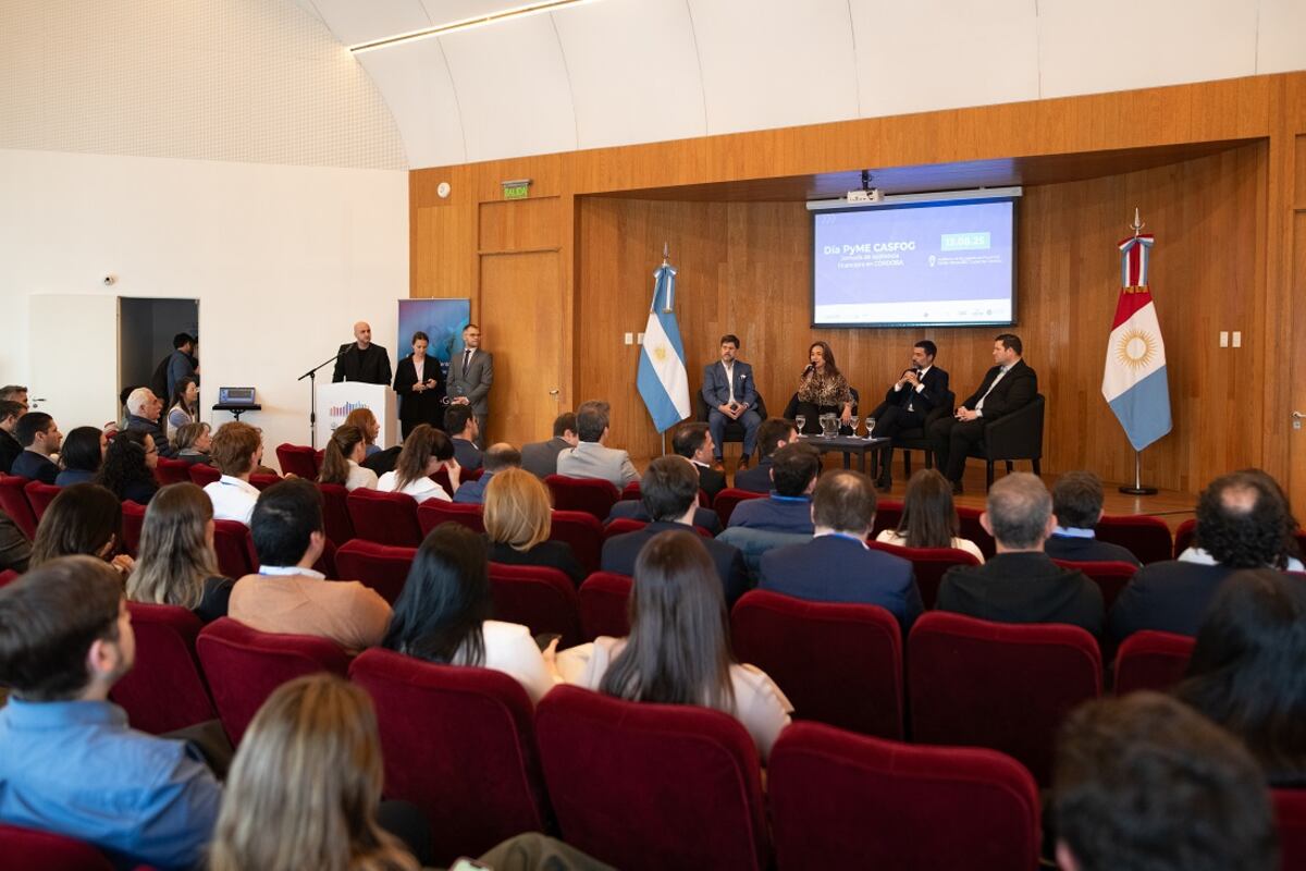 DIA PYME CASFOG, realizado en la sede de la Legislatura.