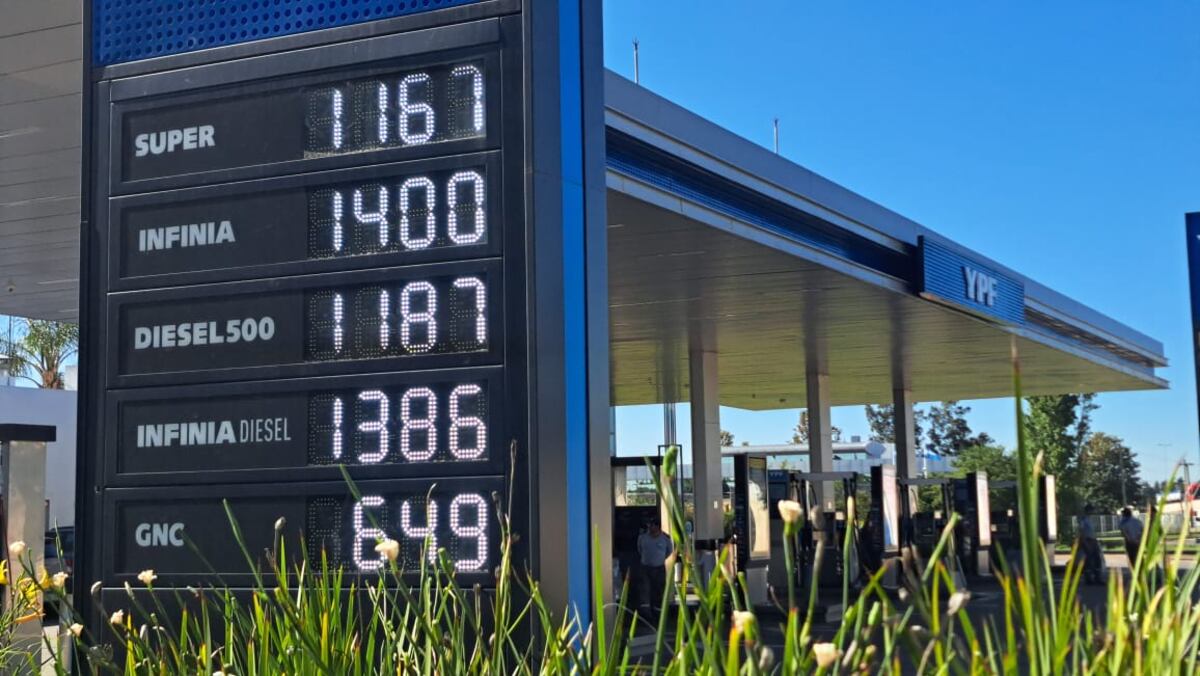 Aumentaron los combustibles en Córdoba este viernes 1 de noviembre. (José Hernández/La Voz)