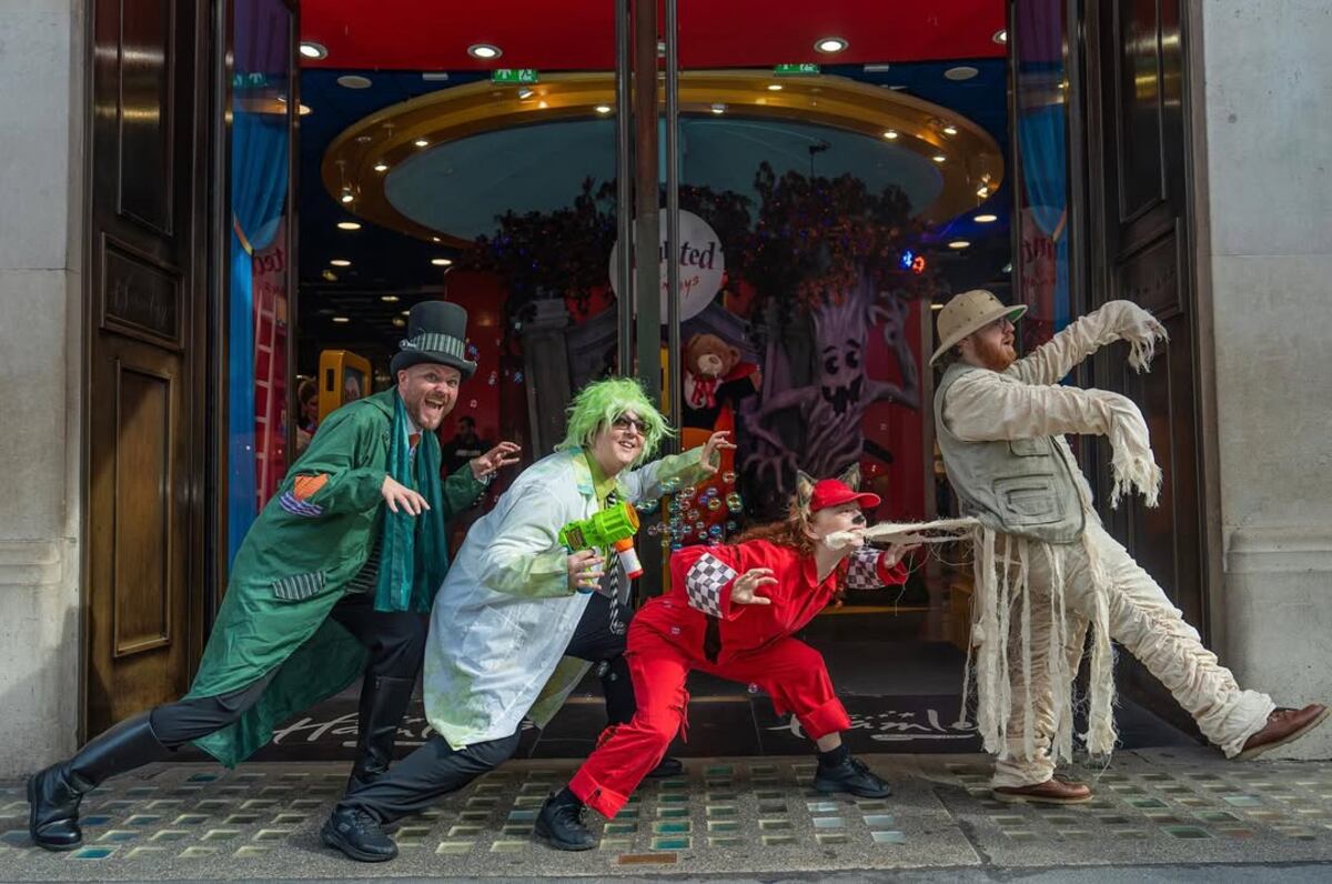 Los 100 mejores juguetes de toda la historia, según la juguetería más antigua del mundo (Instagram de Hamleys)