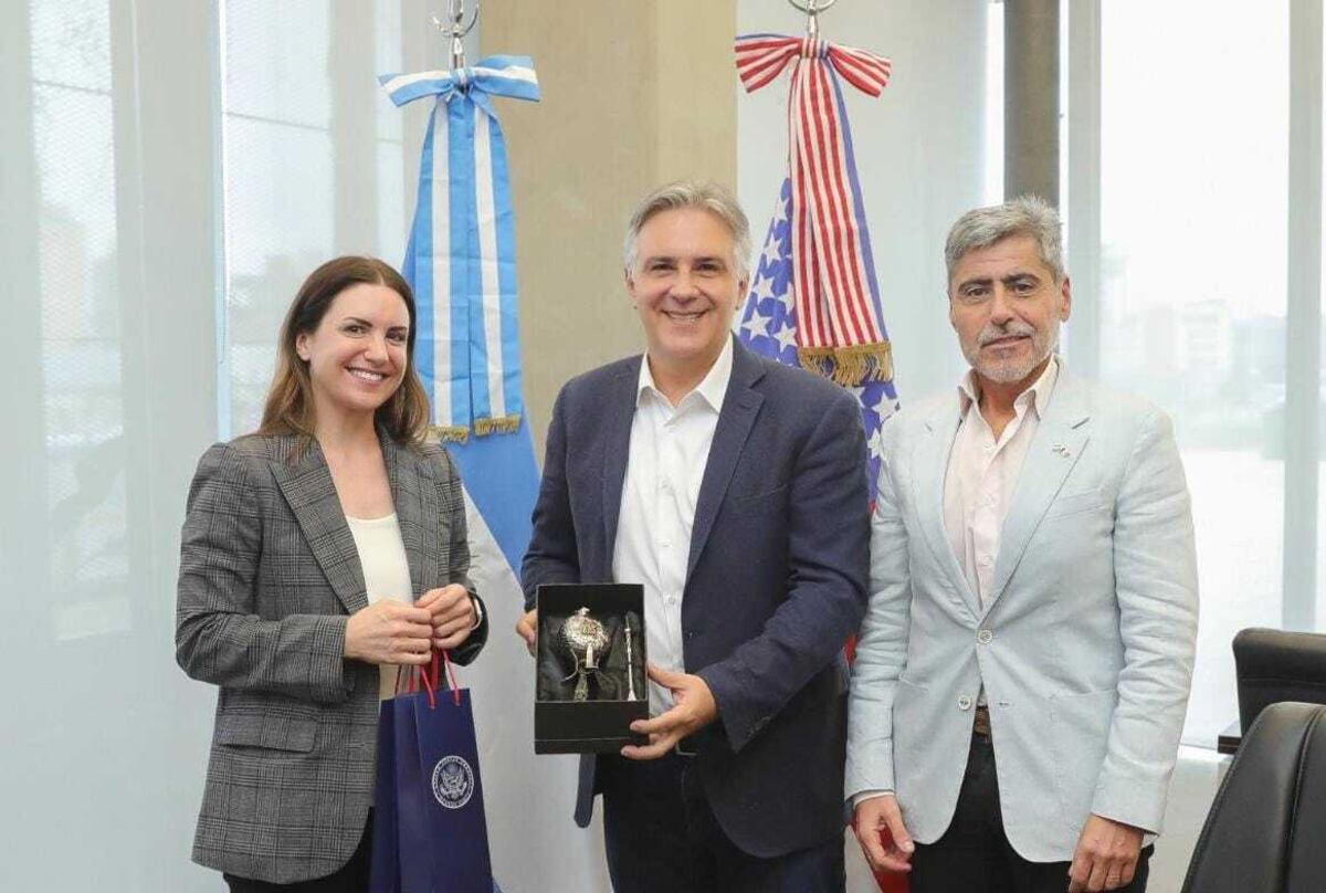 El gobernador Martín Llaryora participó del encuentro con la funcionaria de Estados Unidos.