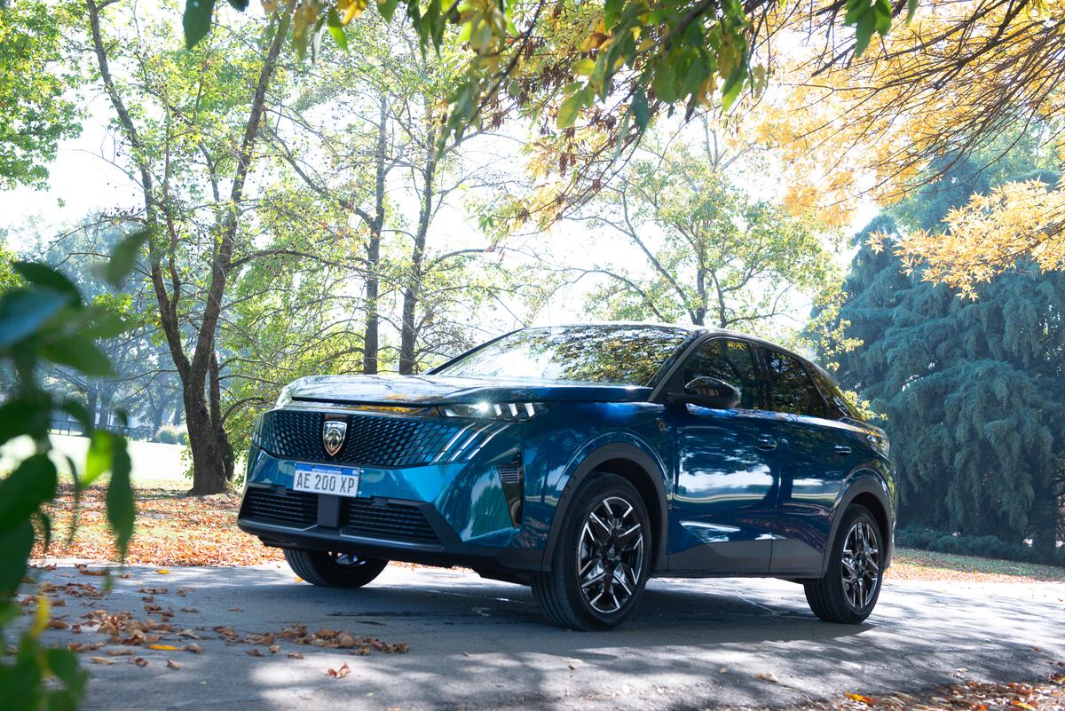 Nuevo Peugeot 3008. Su silueta fastback y diseño felino lo posicionan como uno de los SUV más innovadores del mercado argentino.