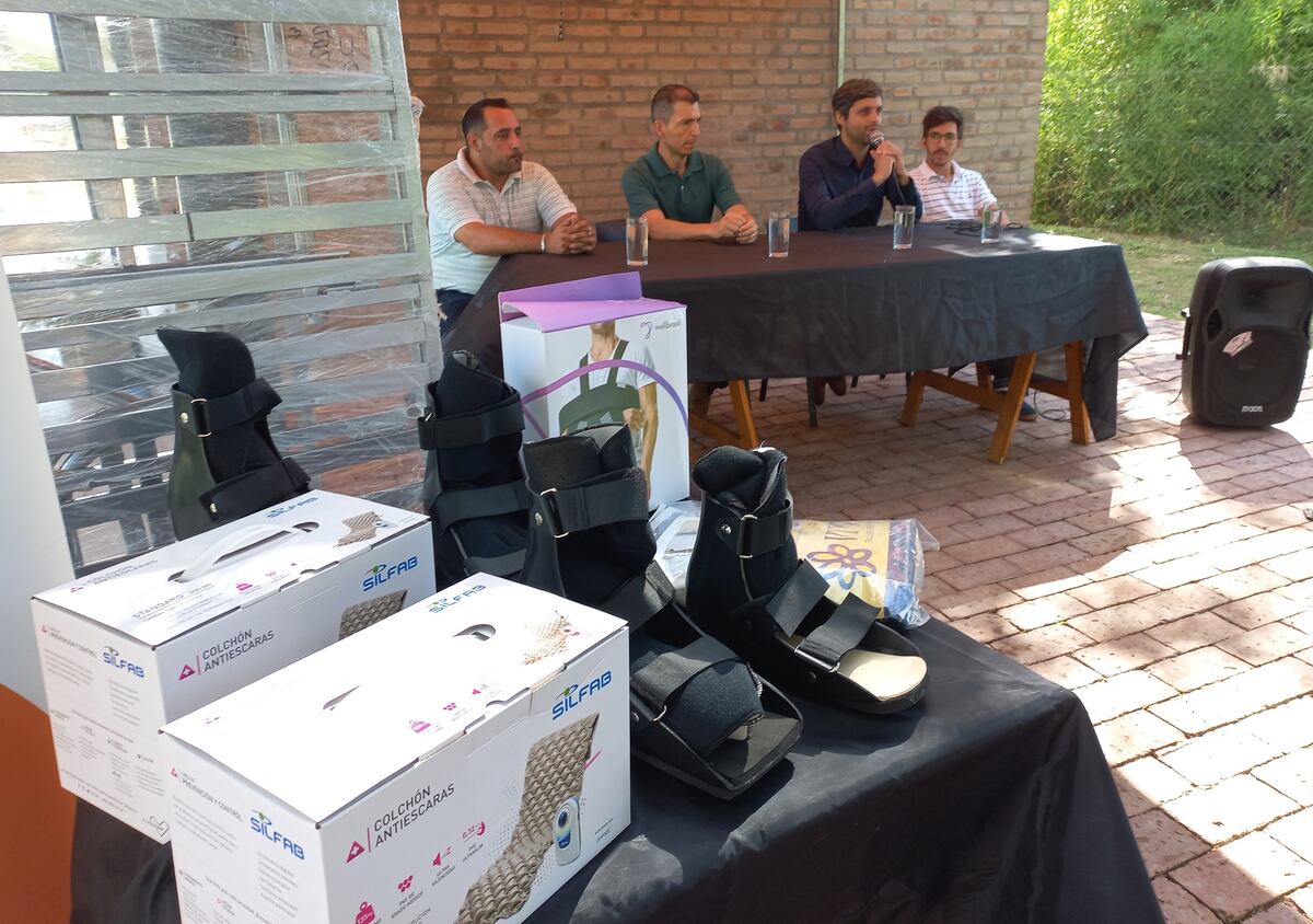 Entre los vecinos y el municipio: Jesús María creó un banco de elementos ortopédicos gratuito
