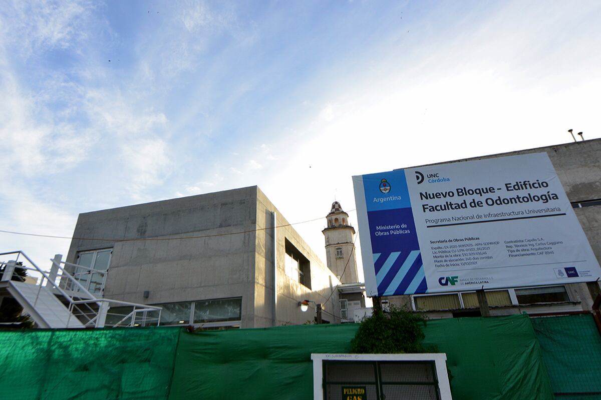 Obras en la facultad de Odontología de la UNC (Javier Ferreyra / La Voz)