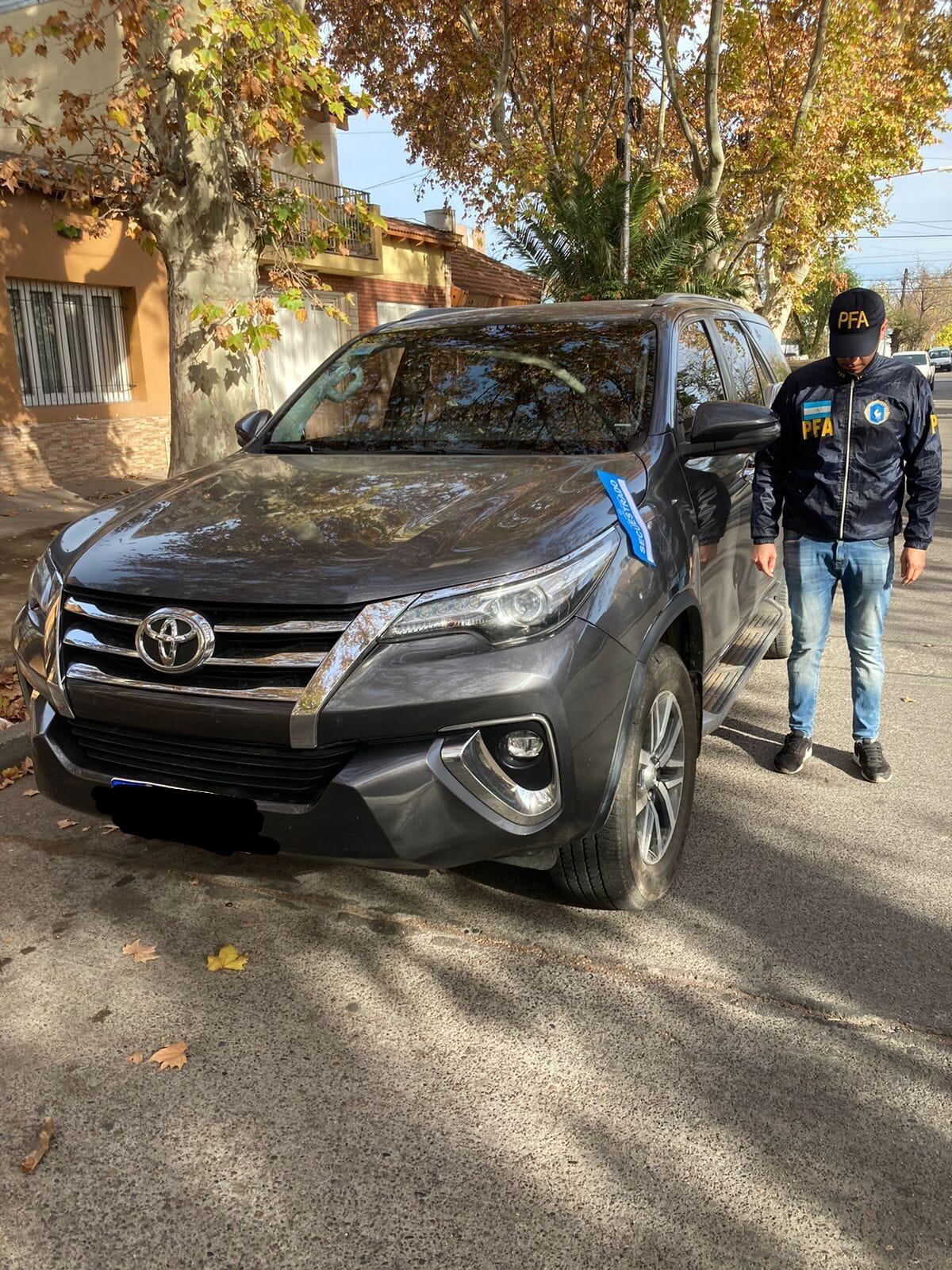 Uno de los vehículos decomisados. (Policía Federal/Gentileza Los Andes)