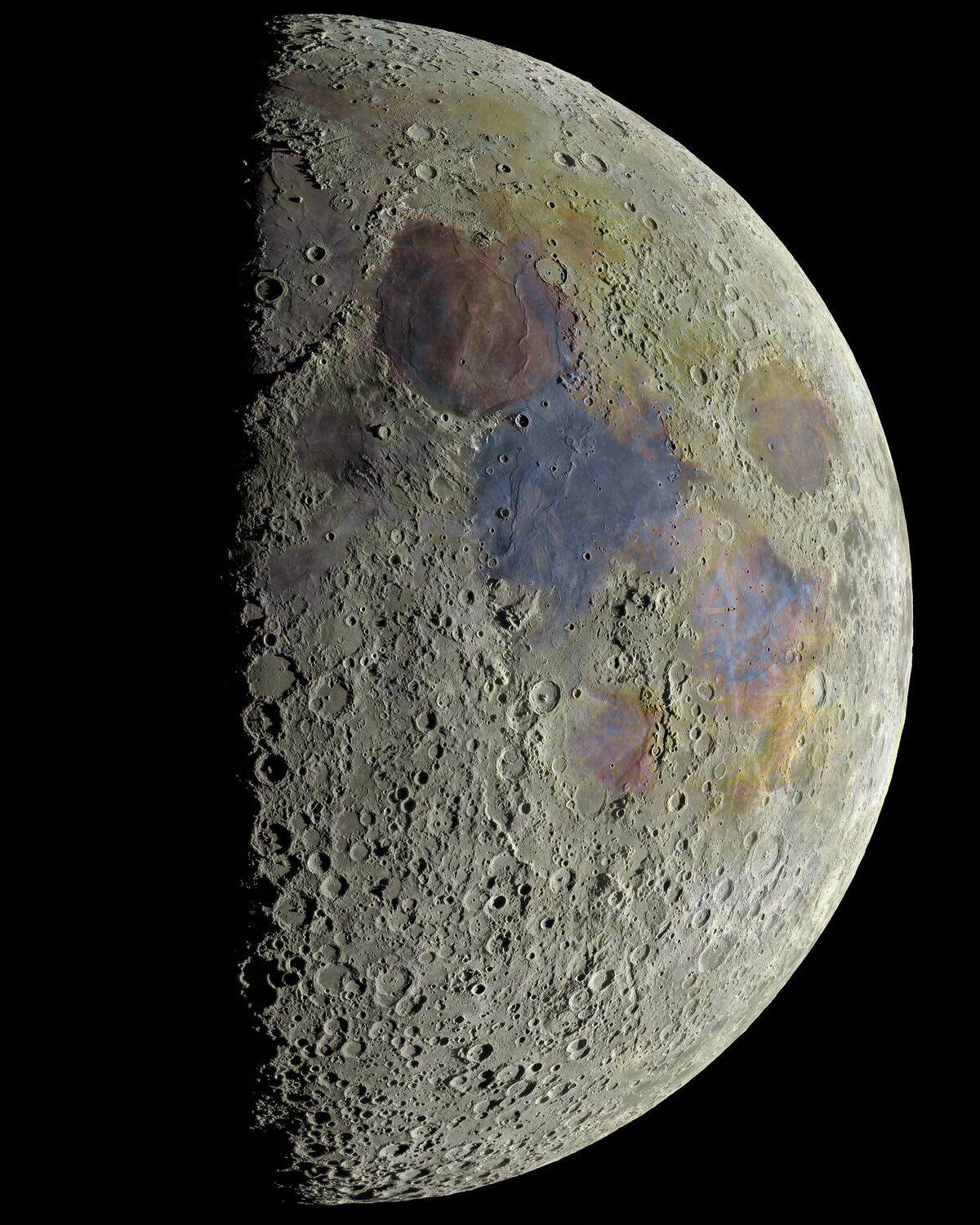 Después de cuatro días de observación continua, Darya Kawa Mirza capturó la luna y su accidentada superficie con un detalle excepcional.