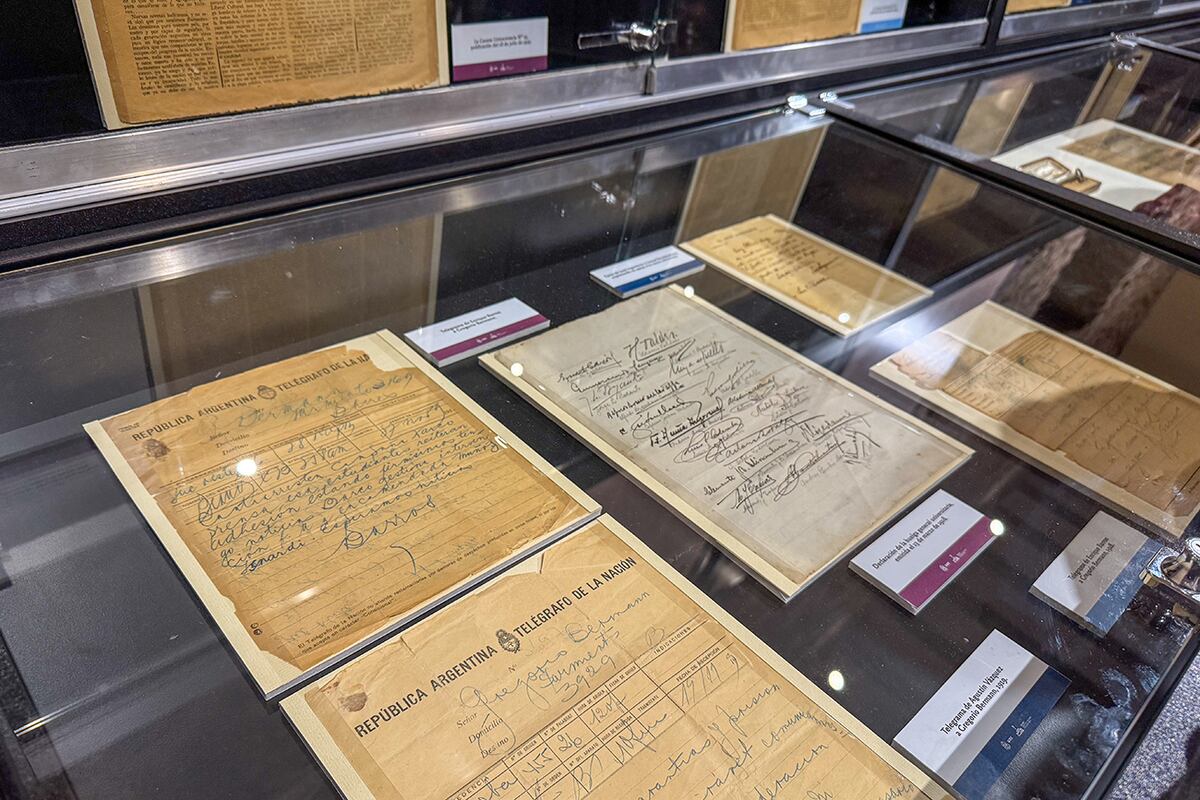 La UNC mostró documentos originales de la Reforma Universitaria de 1918. (Gentileza UNC)