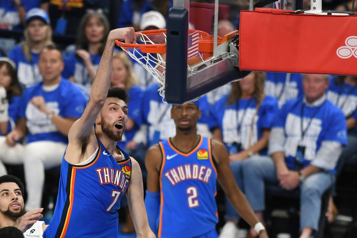 Sam Presti del Thunder elegido como ejecutivo del año de la NBA