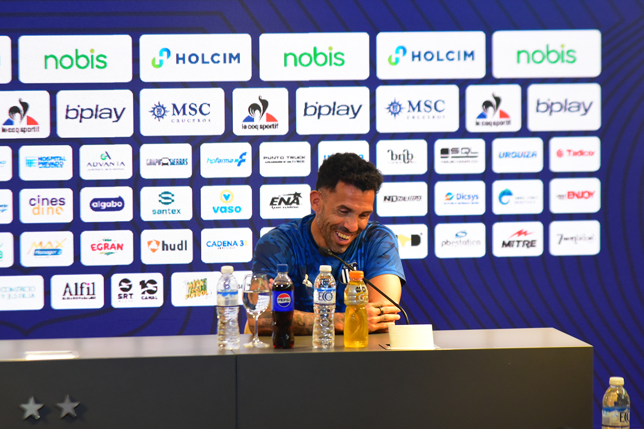 Conferencia de prensa en Talleres con Andrés Fassi y Carlos Tevez. (Pedro Castillo / La Voz)