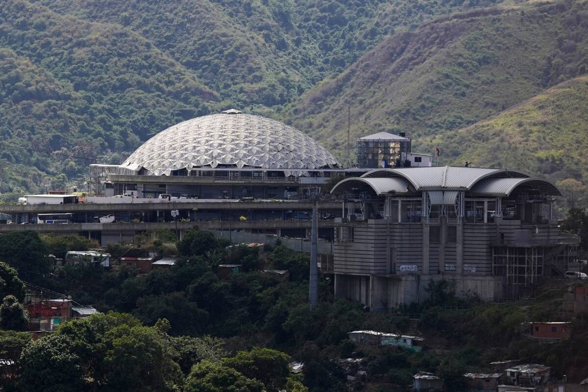 El Helicoide, la cárcel del régimen chavista para presos políticos, este jueves 8 de enero. (AP / Matias Delacroix)