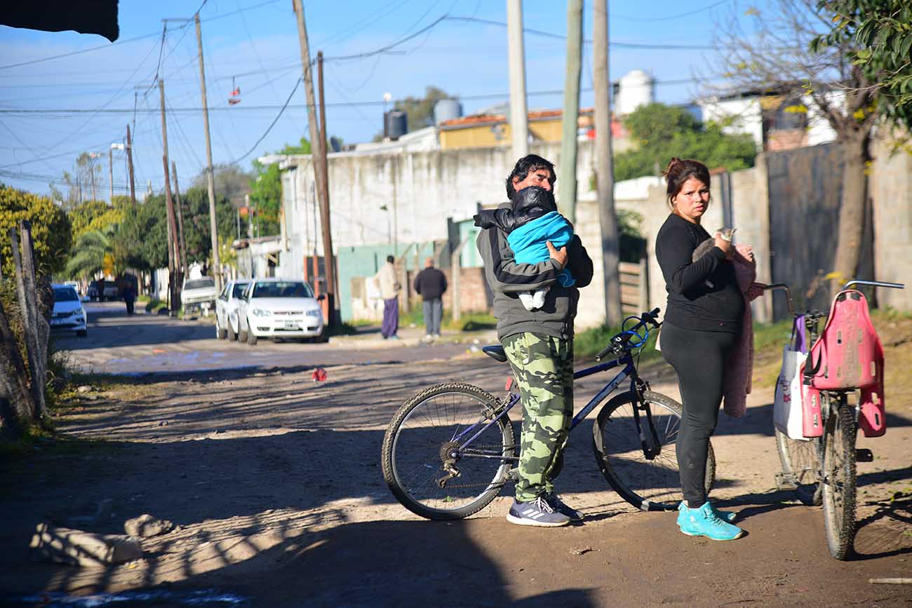 Por la obra de una colectora de la avenida Circunvalación en Córdoba, trasladarán a vecinos de Villa Miralta. (Pedro Castillo / La Voz)