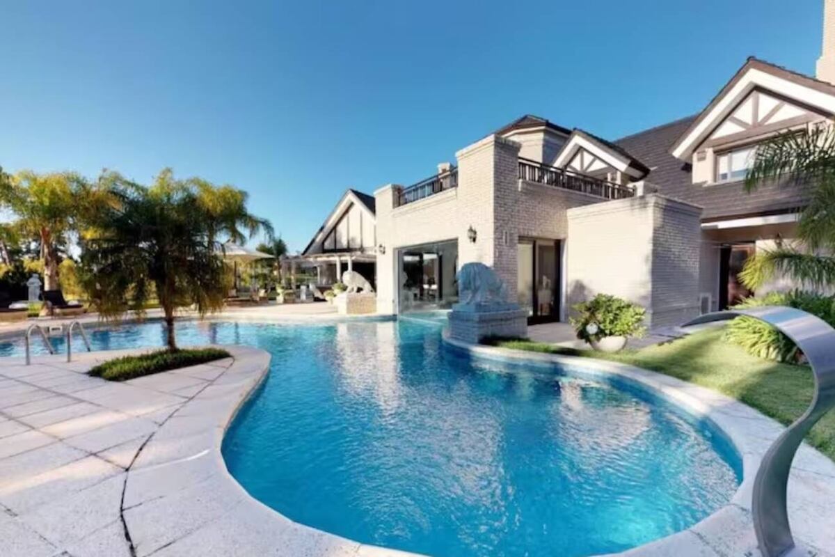 La Maison es una de las viviendas más imponentes de la ciudad uruguaya. Allí fue asesinado un empresario. (Gentileza El País, Uruguay)