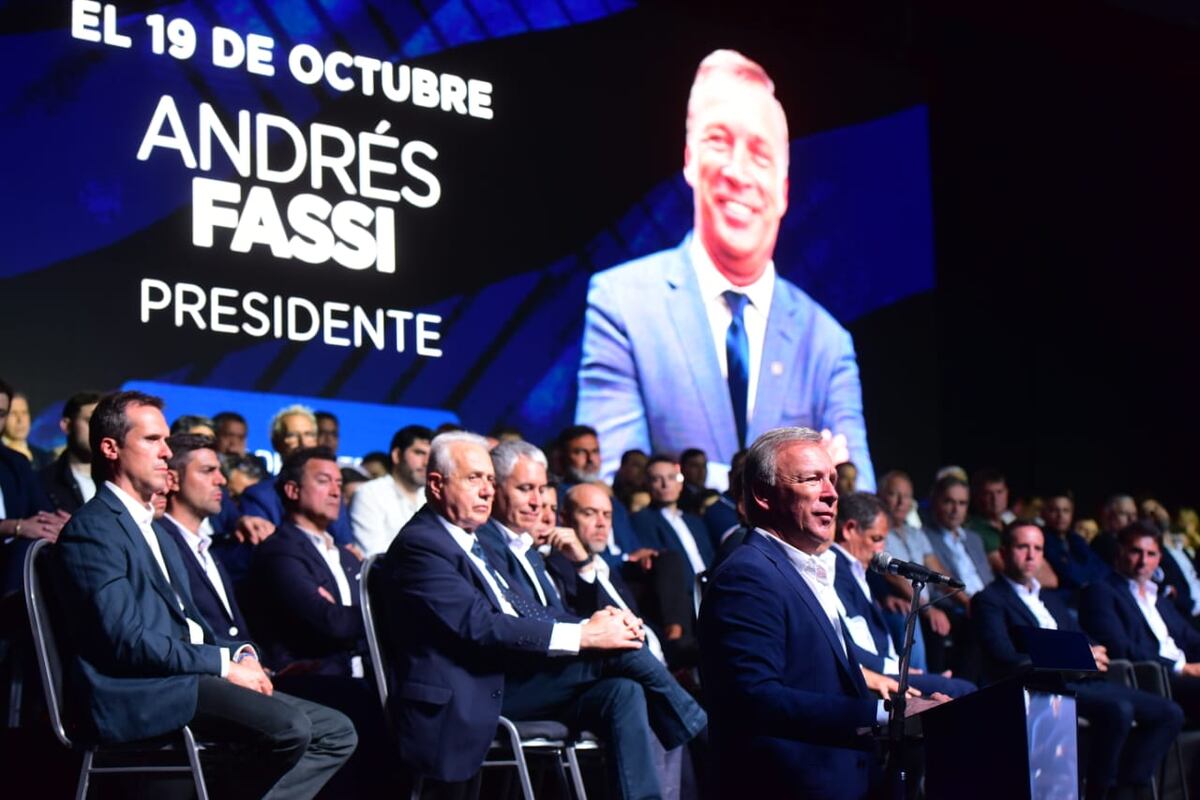 Presentación de la lista de Andrés Fassi para las elecciones de Talleres en el Centro de Convenciones Córdoba. Nicolás Bravo/La Voz)