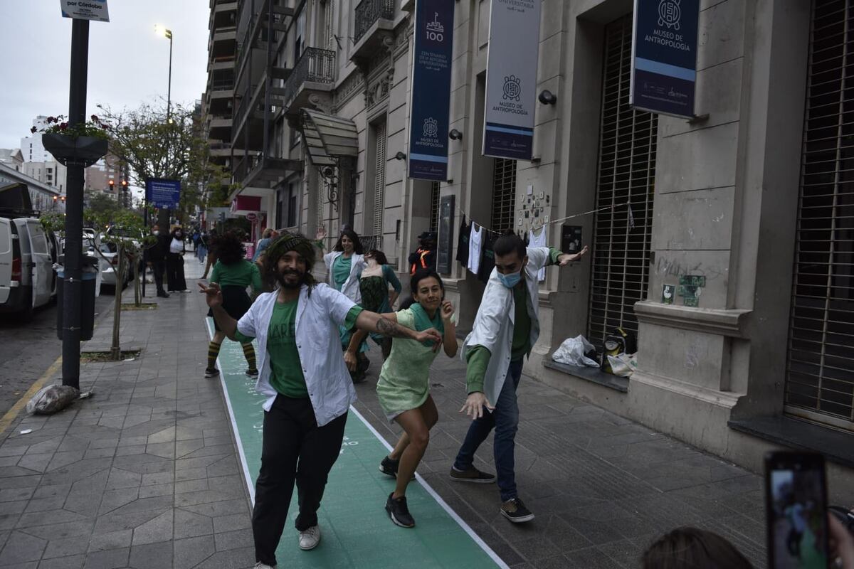 Organizaciones sociales marcharon este martes en Córdoba. (Fotos / Facundo Luque)