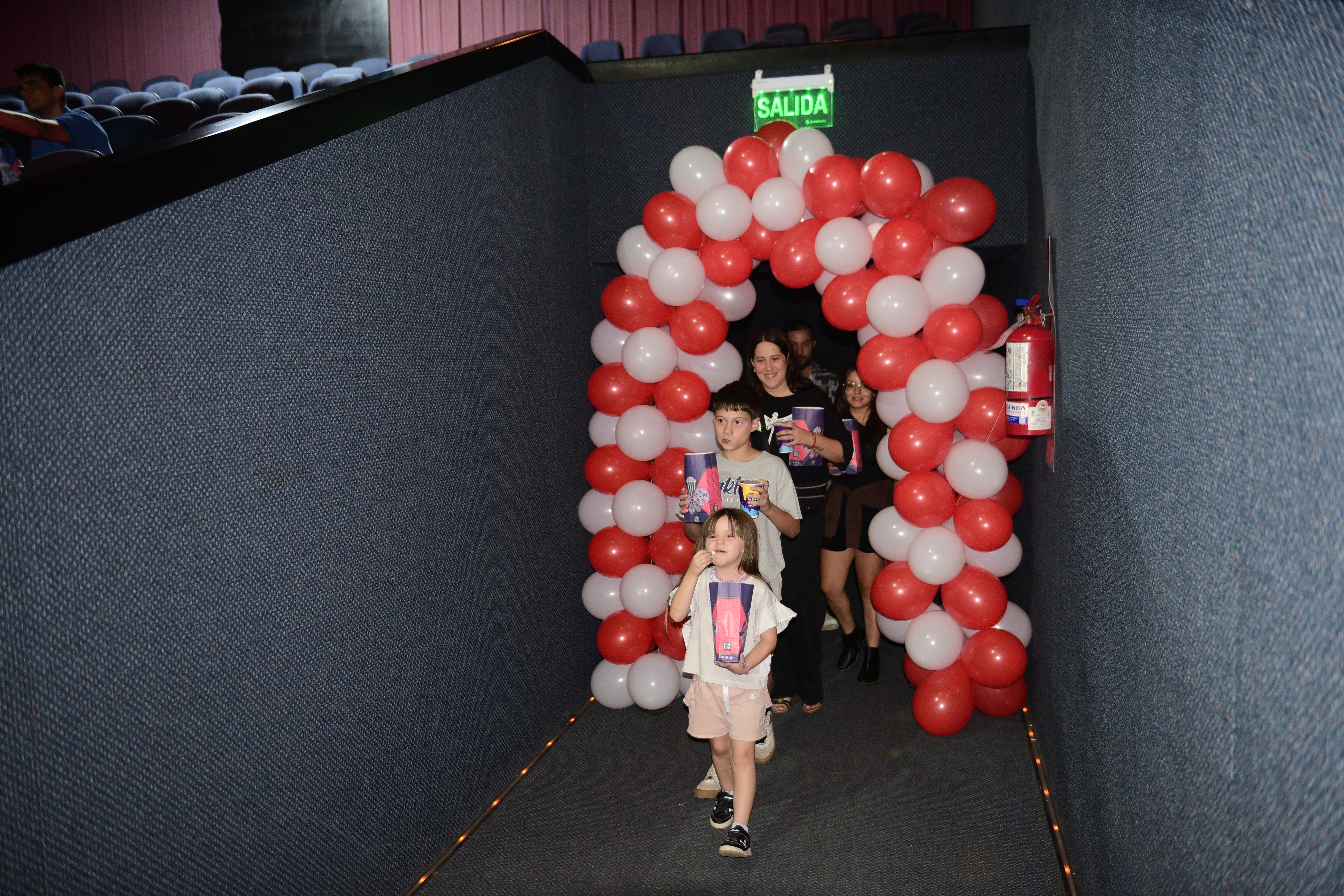 Hinchas de Instituto asistieron a un función de cine en los cines del Dino como parte de una acción de Club La Voz con socios. (Javier Ferreyra / La Voz)