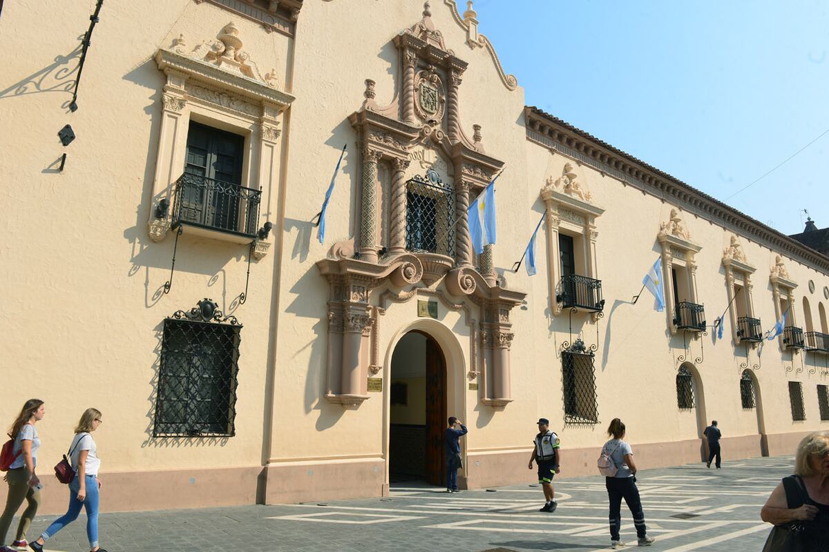 El colegio Nacional de Monserrat está con asamblea. (José Gabriel Hernandez / La Voz)