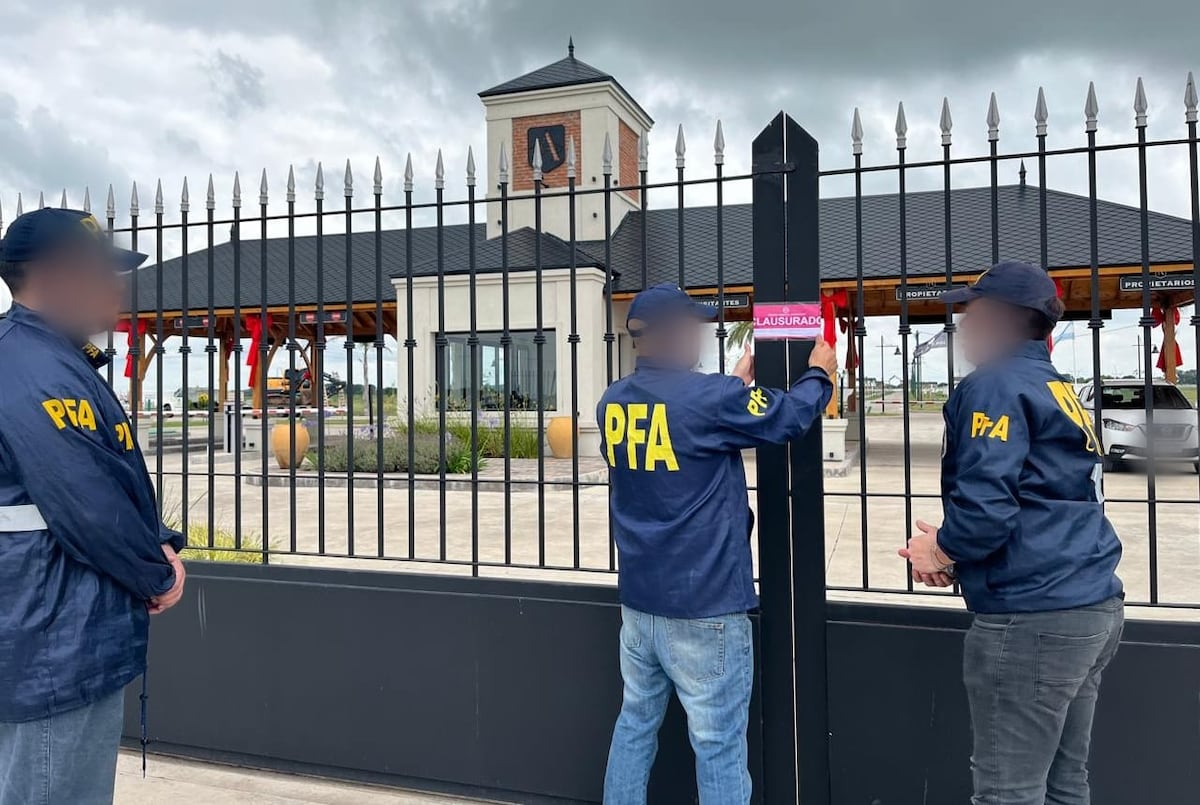 Operativos con secuestros de dólares, vehículos y detenidos. (PFA)