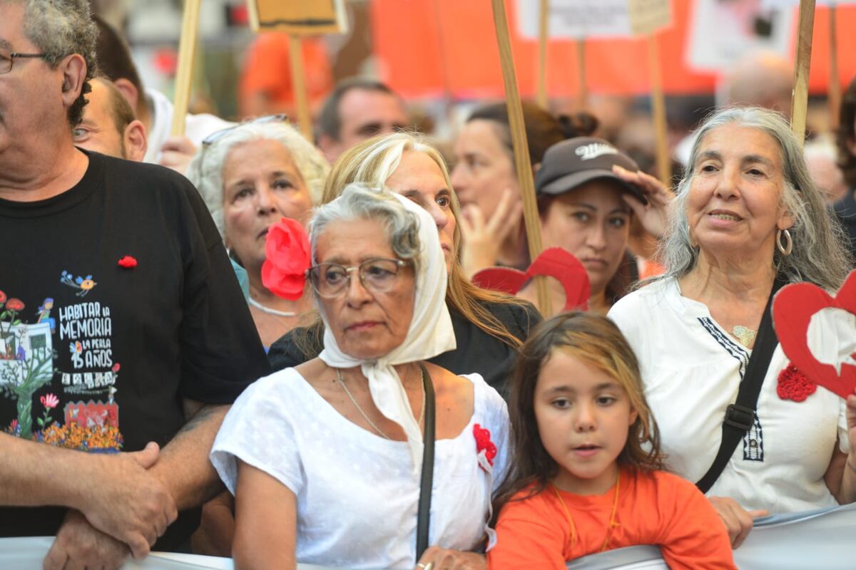 En fotos: cómo se vive la marcha del Día de la Memoria en Córdoba (Javier Ferreyra / La Voz)