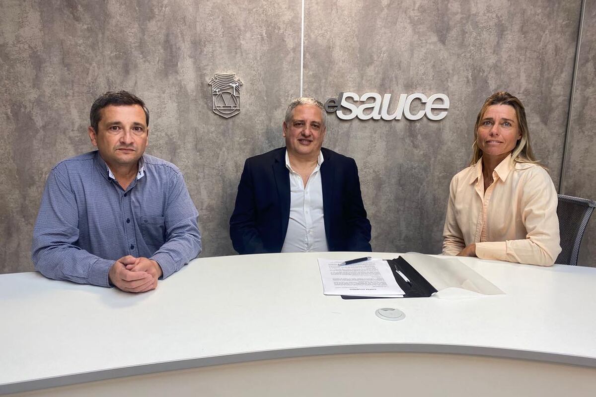 Las autoridades de la cooperativa de Villa General Belgrano firmaron el convenio con Ecovatio para la ejecución del Parque Solar Fotovoltaico.