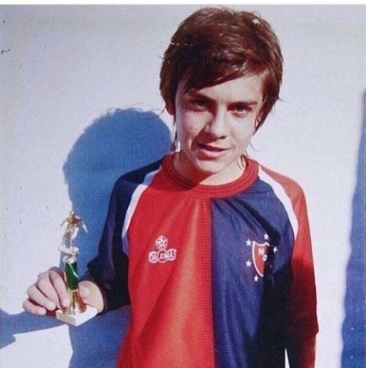 Paulo Dybala en sus comienzos en Newell's. En el club hay un mural suyo. (Gentileza).