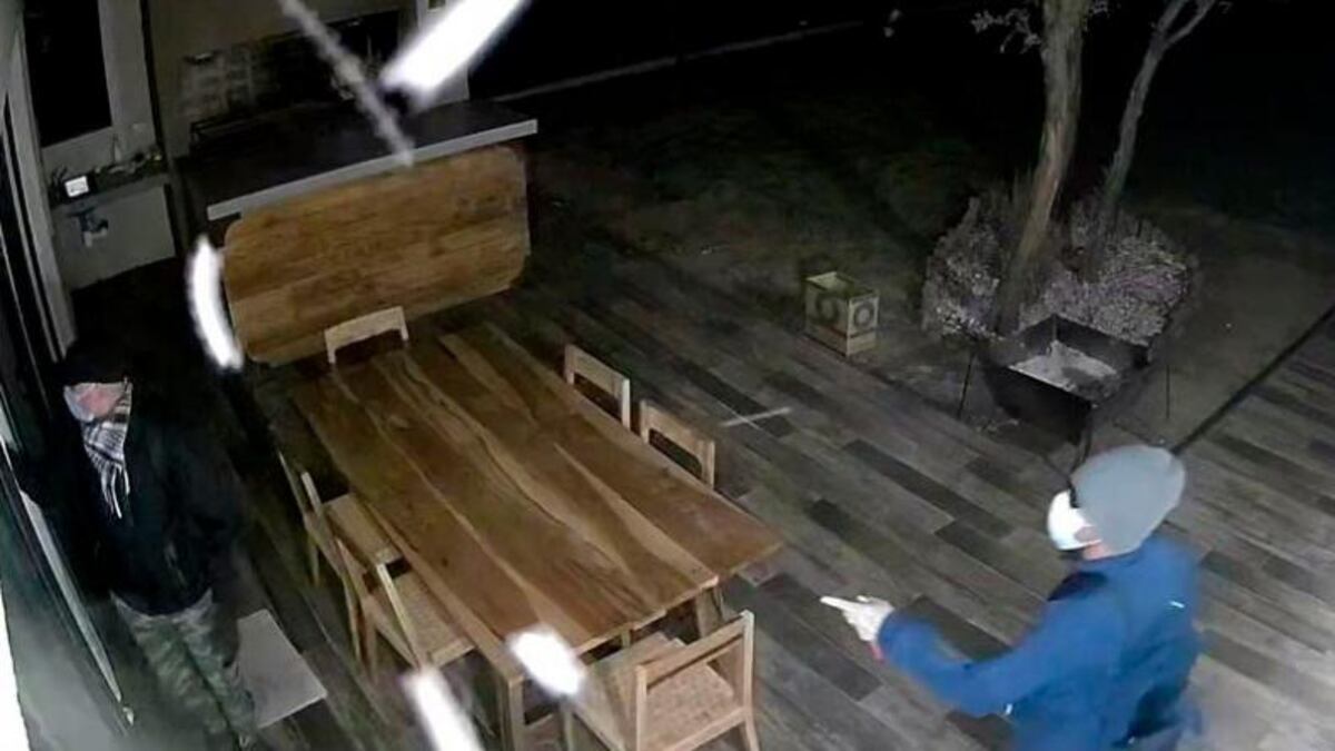 Los sujetos ingresaron al country en cercanías de Malagueño con el rostro tapado para evitar ser identificados. (ElDoce.tv)