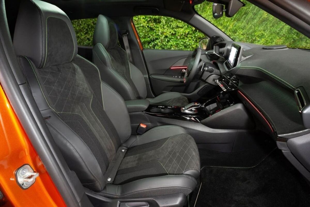 Peugeot 2008 GT / Autocity