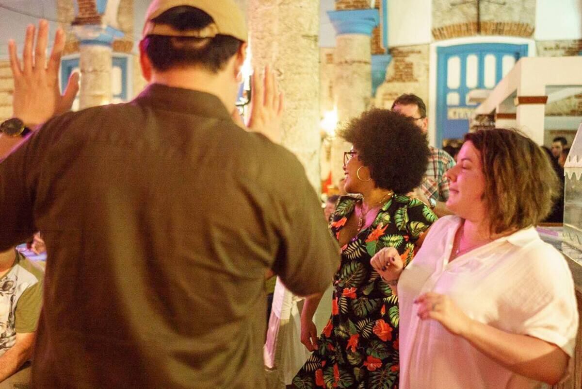La danza desprejuiciada tiene lugar en Buena Vista Social Club. (Foto: Airbnb)