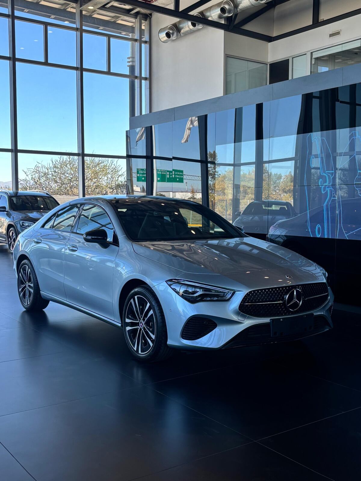 PRESENTACIÓN NUEVAS UNIDADES MERCEDES-BENZ