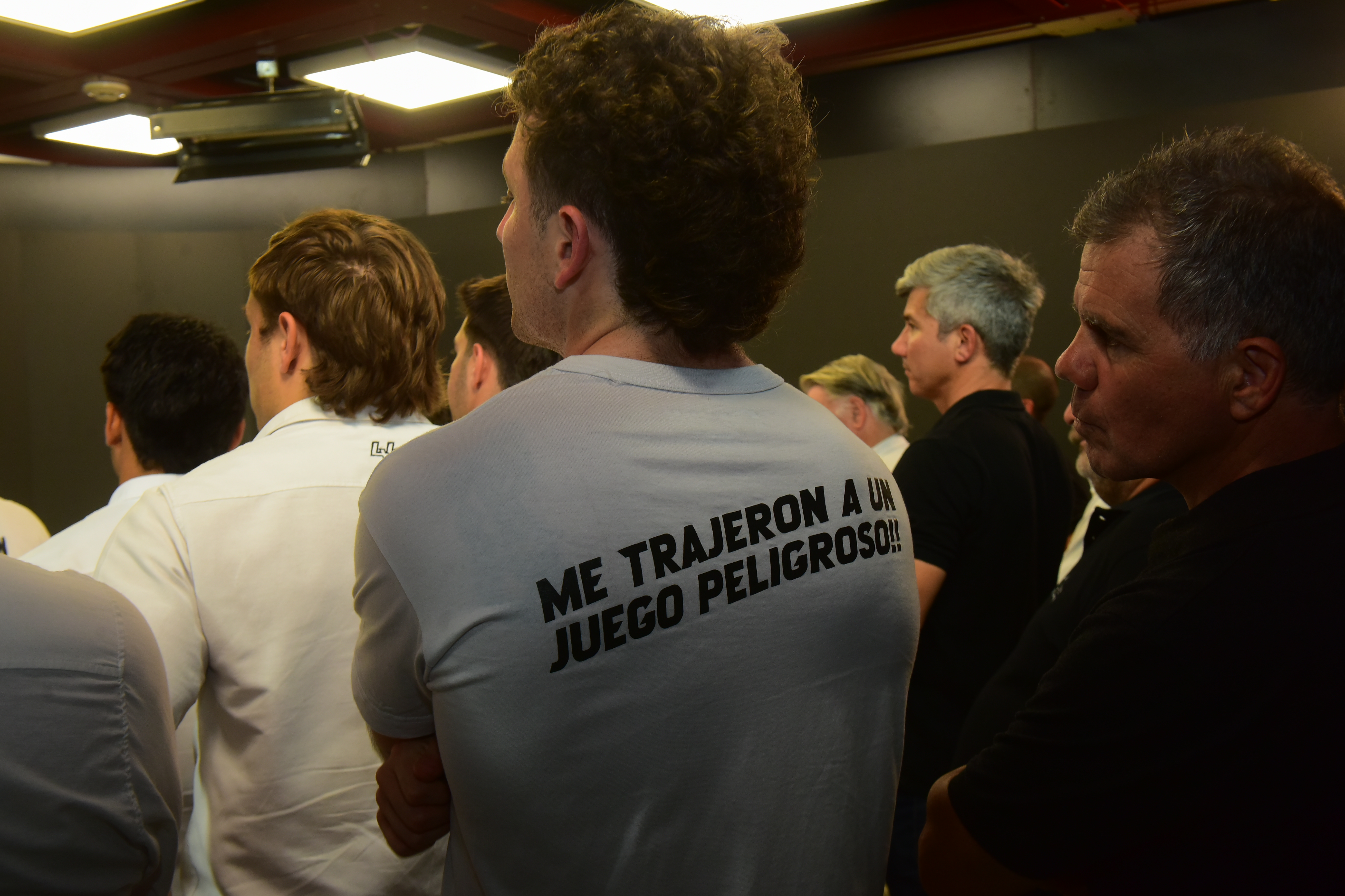 Jugadores y cuerpo técnico del Tala Rugby club participaron  del tradicional brindis en la redacción de la Voz a los campeones. (Javier Ferreyra / La Voz )
