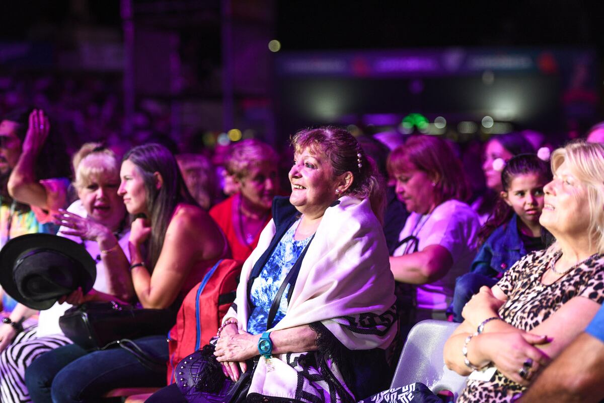 Mónica Arguello, una espectadora que hace 30 años tiene la misma butaca en el Festival de Cosquín. (La Voz)
.