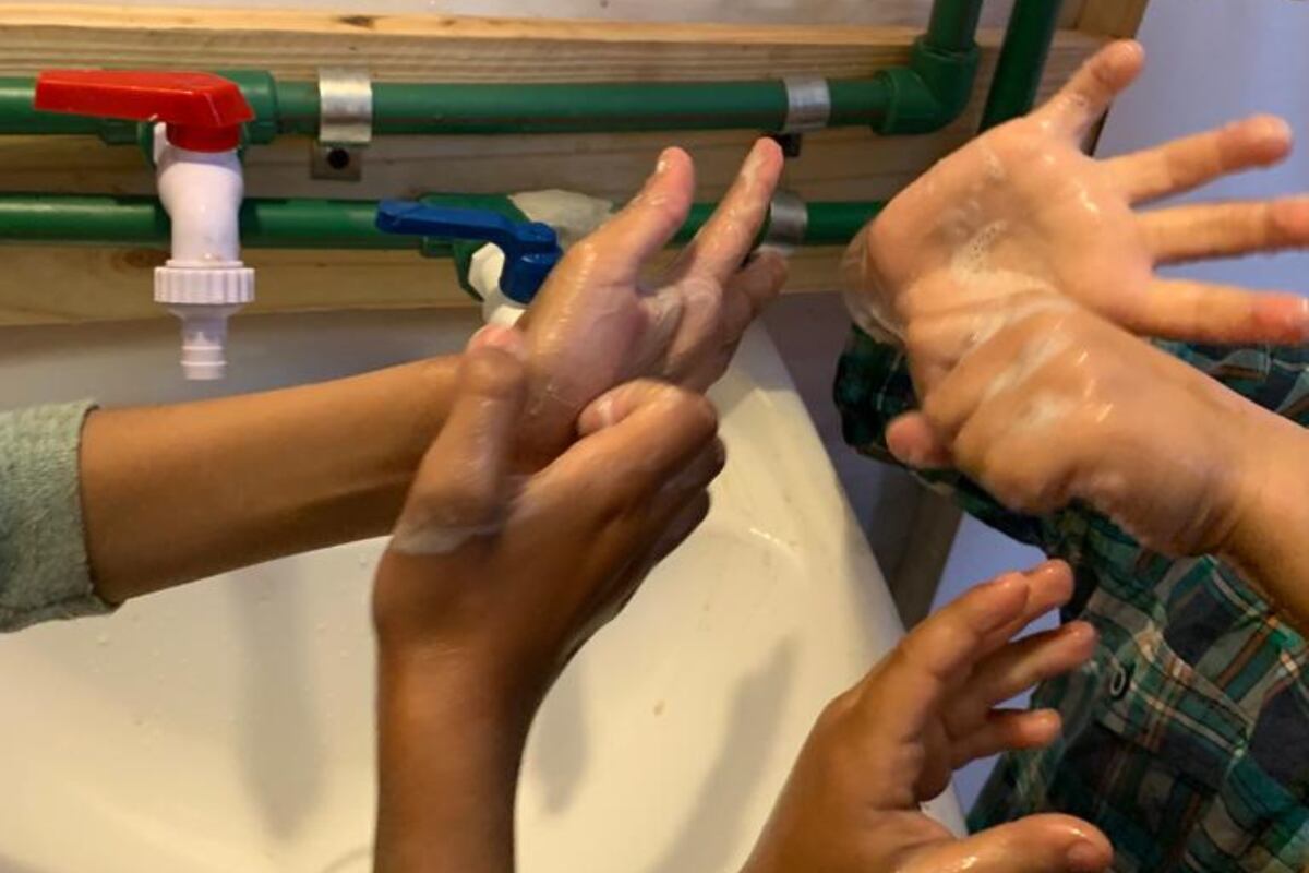 La construcción se complementa con acompañamiento a las familias en torno a la higiene. (Foto: Módulo Sanitario)
