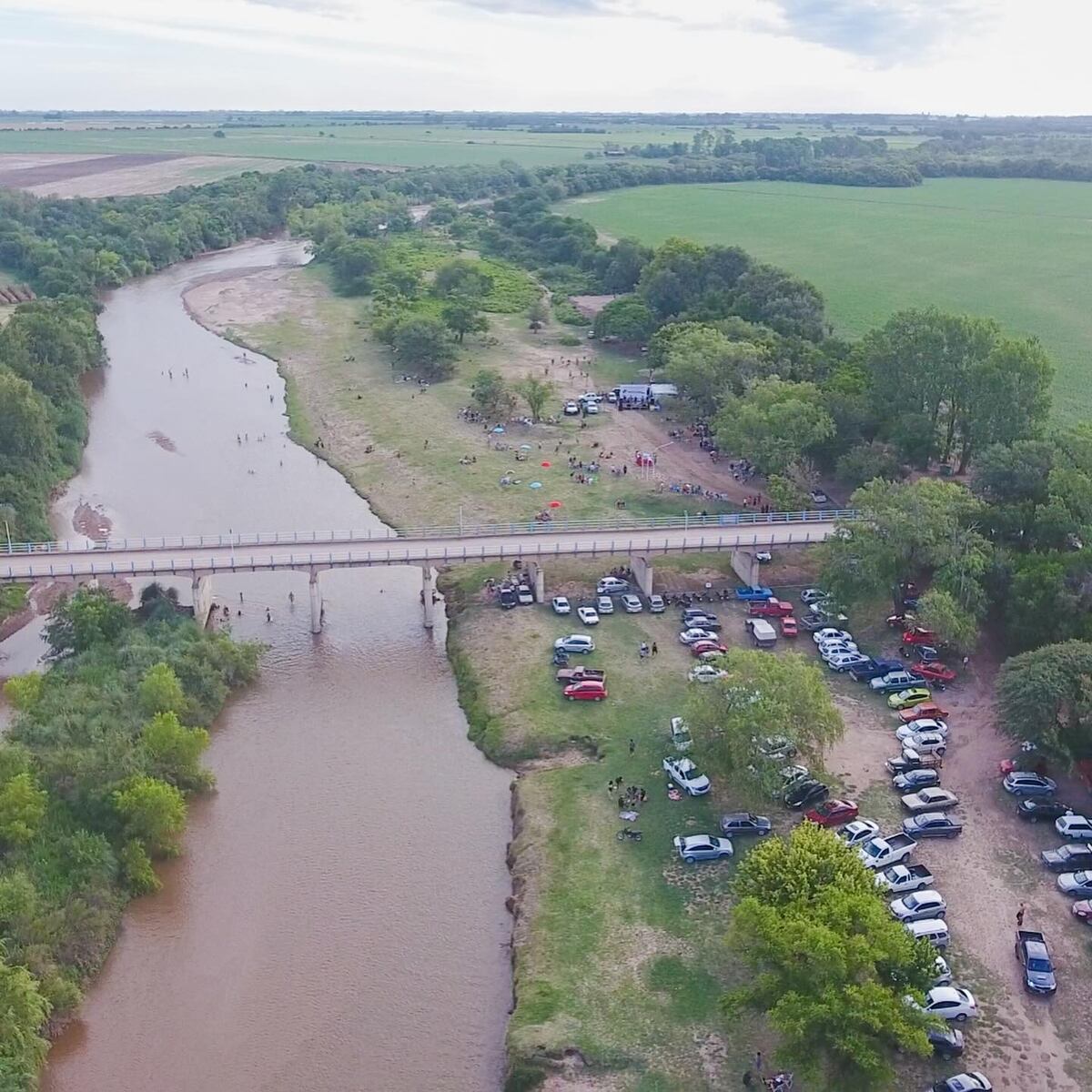 Costa Sacate. Balneario sobre el río Segundo o Xanaes (Foto Municipalidad)