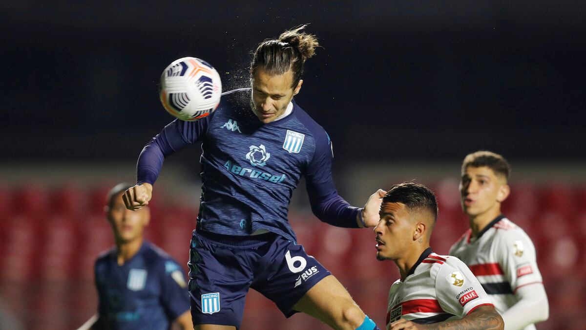 Lucas Orban se fue de Racing y quedó libre.