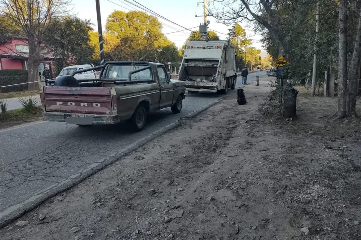 Calamuchita. Recolectores de residuos sufrieron fracturas en sus piernas tras ser embestidos por una camioneta. (Corresponsalía)
