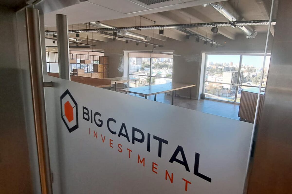 Oficinas. Big Capital se ubicaba en el 4° piso de la torre principal de Capitalinas. Al lado del nuevo estudio jurídico que asesora a Wenance. (La Voz)