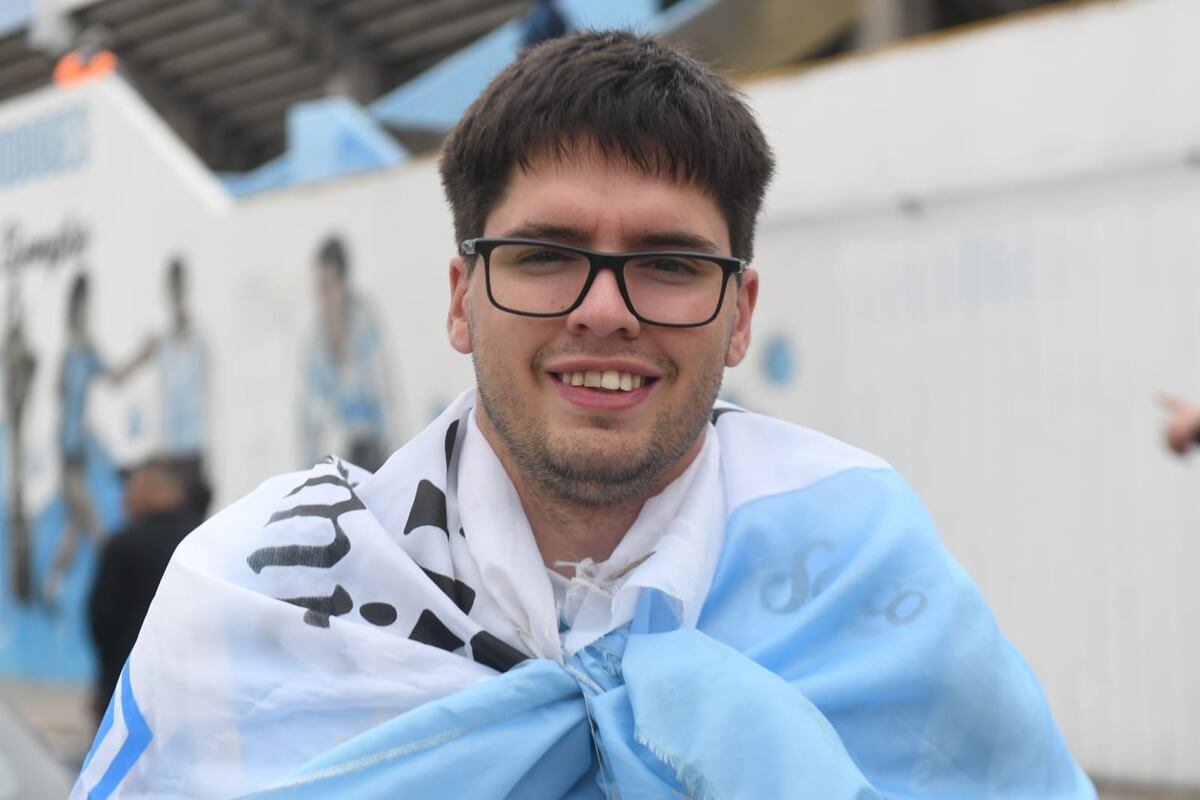 Cara 'e Cancha de Racing en la previa del partido con Ferro. (Ramiro Pereyra / La Voz)