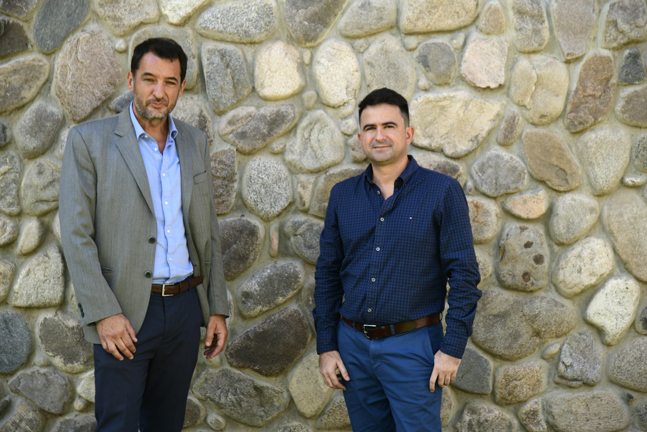 Martín Pereyra, responsable de Nuevos Proyectos del Grupo Dinosaurio y Eduardo González Páez, vicepresidente de Dinosaurio Bursátil. (Nicolás Bravo / La Voz)