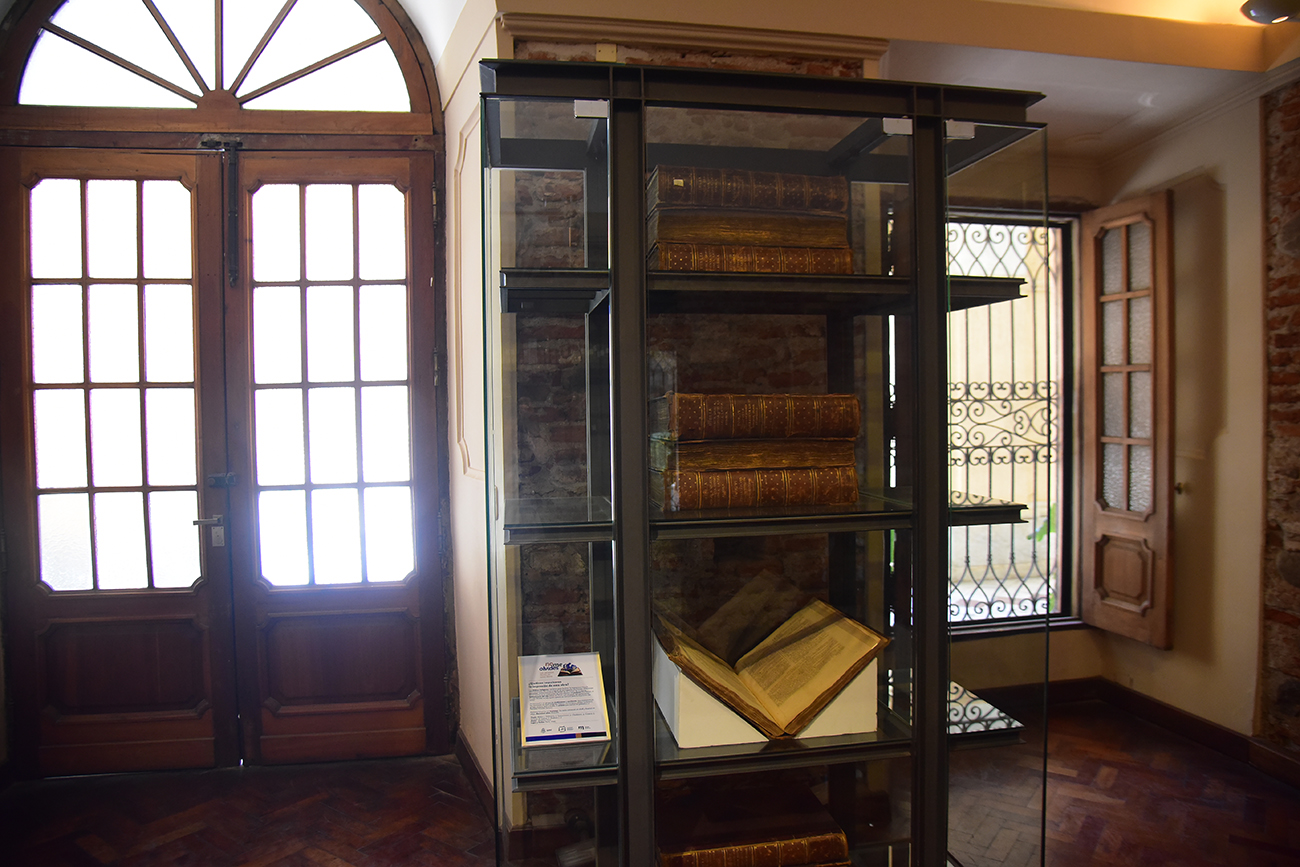 Biblia Políglota de París de la Colección Jesuítica de Córdoba. (Pedro Castillo / La Voz)
