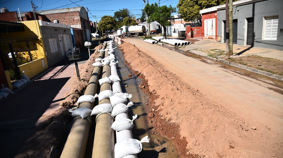 Tendido de cloacas en un barrio de la ciudad de Córdoba (Pedro Castillo)