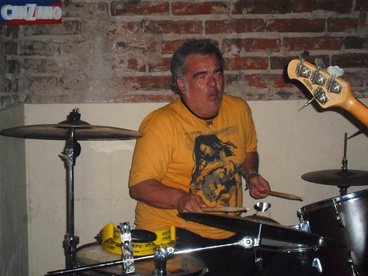Popi Pedrosa, el Charlie Watts cordobés. (Facebook Popi Pedrosa)
