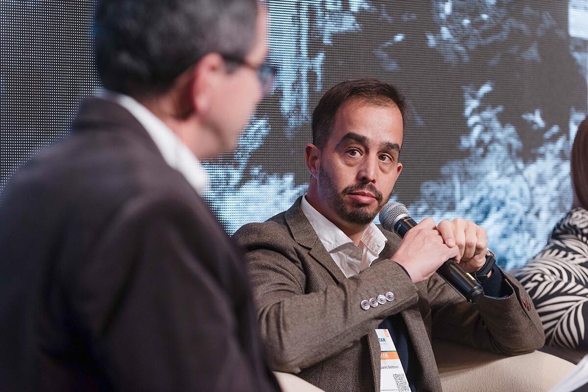 Tomás Juárez Beltrán (h), durante la exposición en Proyectar Córdoba.