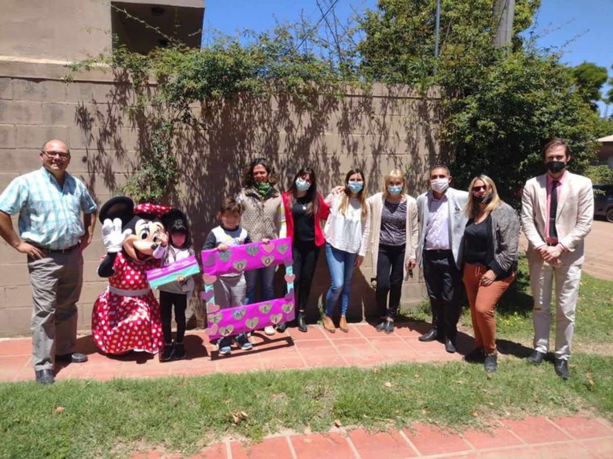 Lenguaje claro. Mazuqui y su equipo son precursores del lenguaje claro para comunicar sentencias de adopción a niños y a niñas.