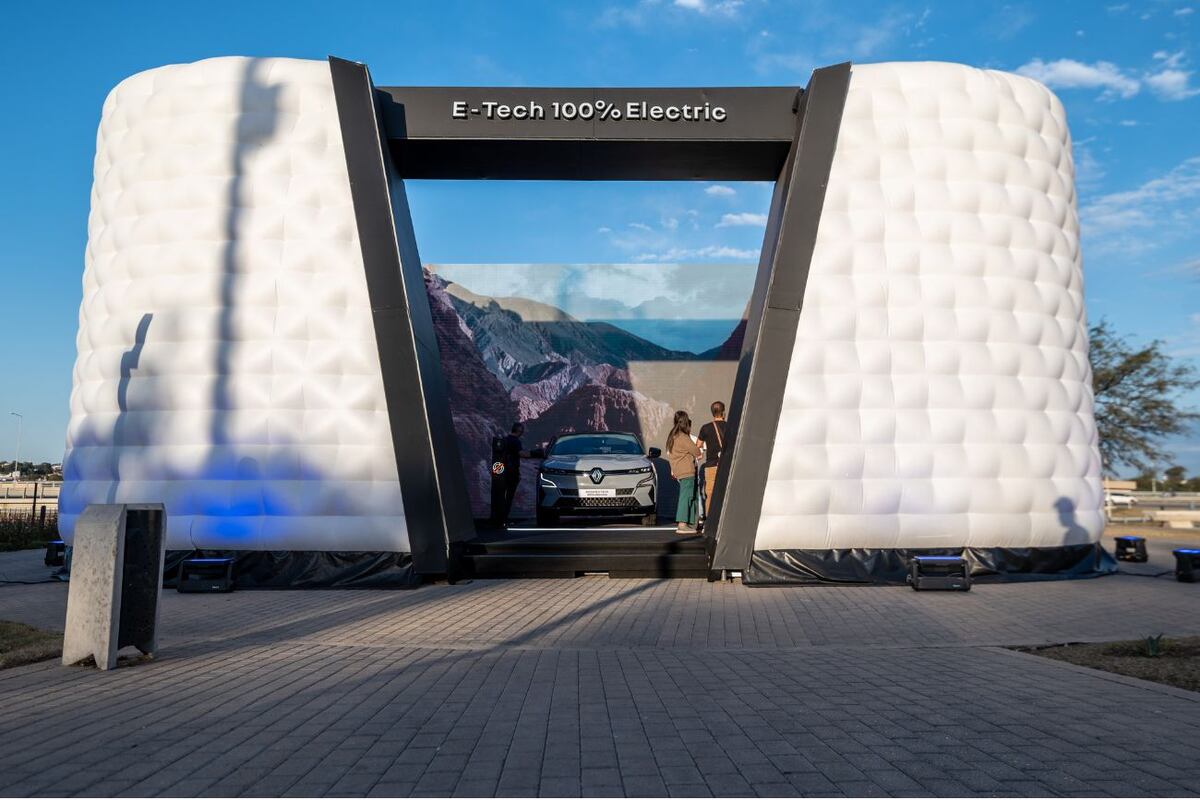 La Revolución E-Tech llegó a Córdoba y pasó por Autocity