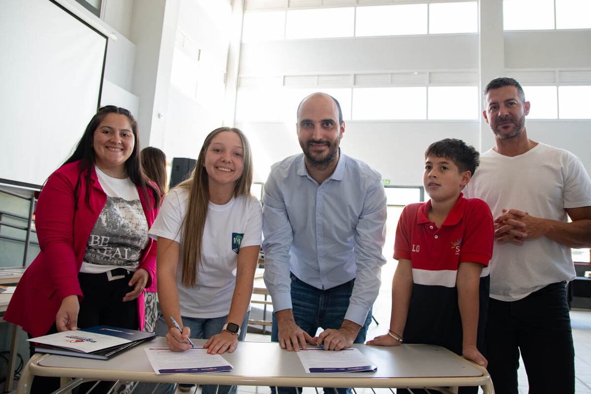 Córdoba Joven lanzó la edición 2025 del programa Estudiantes al Centro.