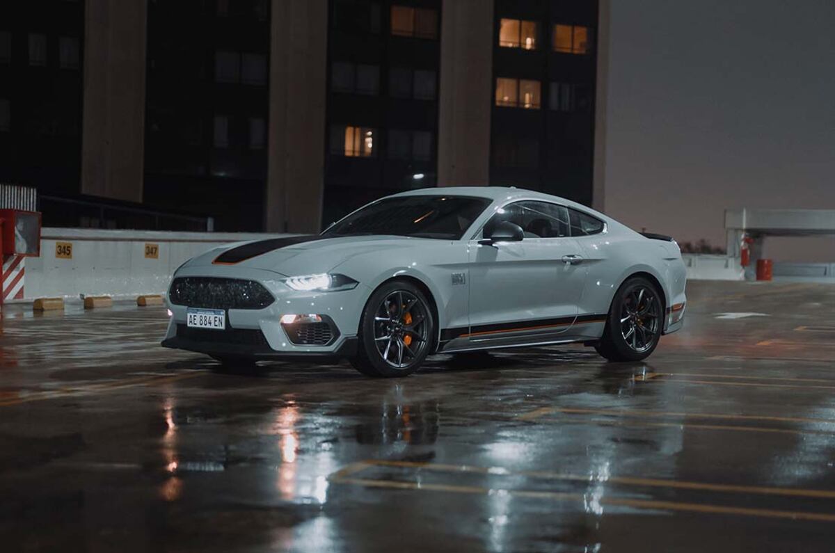 Mustang Mach 1 / Mundo Maipú