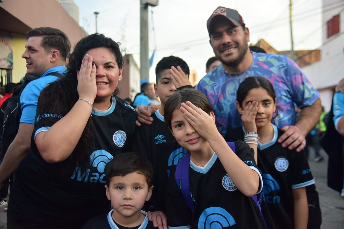 Cara 'e Cancha de Belgrano en la previa del partido con Racing en el Gigante de Alberdi. (Javier Ferreyra / La Voz)